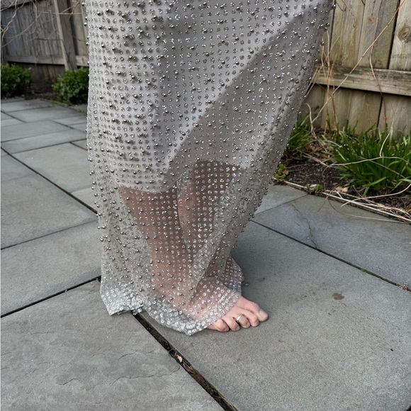 Dreamy Full Length White Dress - Picture 5 of 10